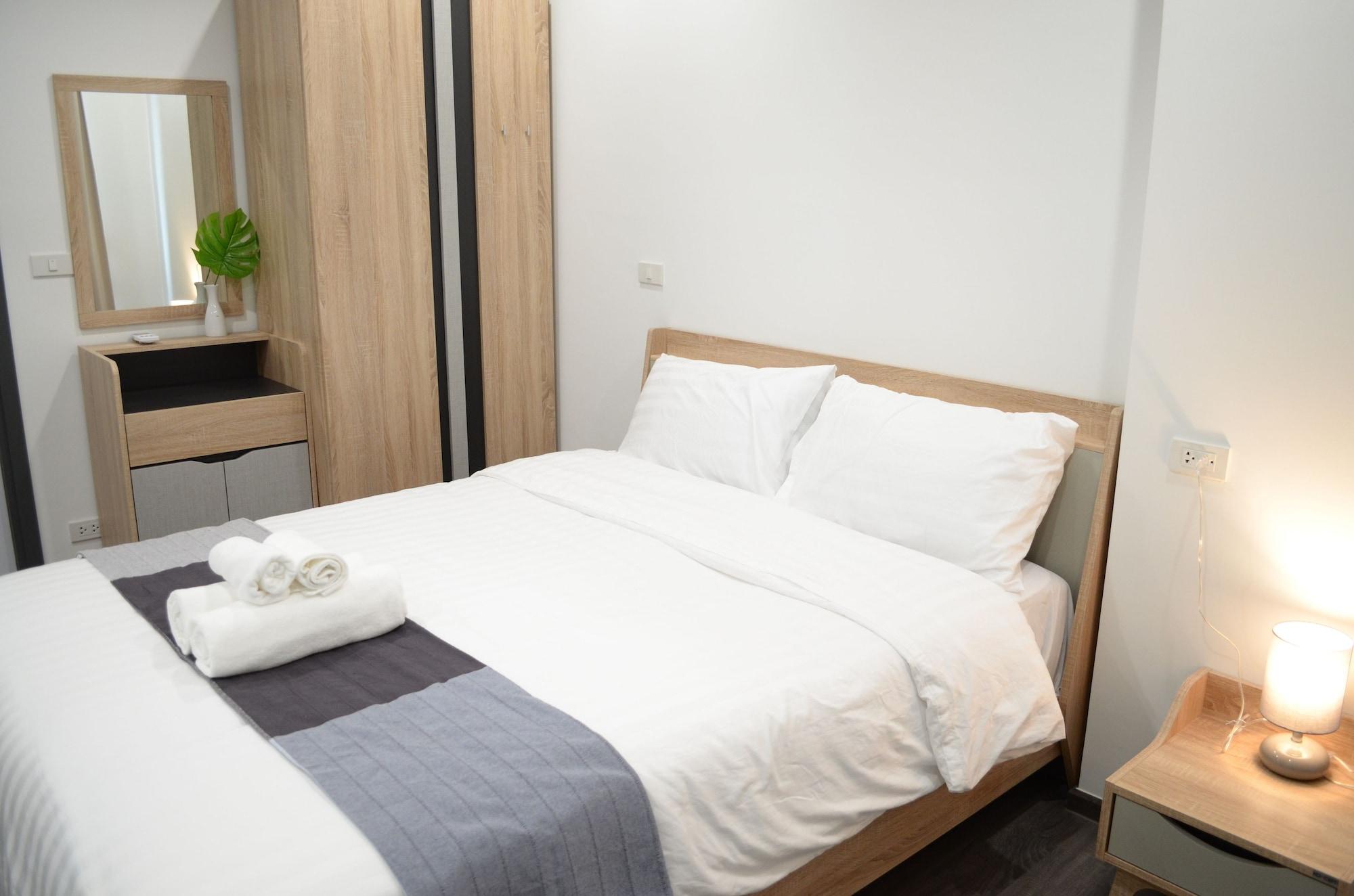 Wooden Suites Банкок Екстериор снимка