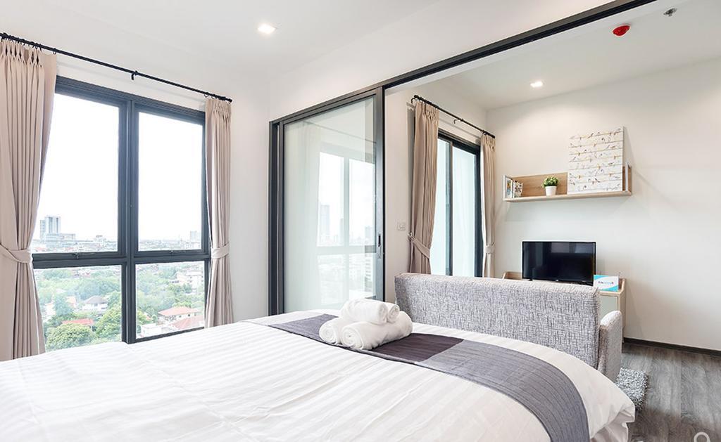 Wooden Suites Банкок Екстериор снимка